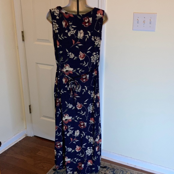 Bundle of 2.  Floral Maxi Dresses - 2 dresses Burgundy and Blue - Picture 9 of 9